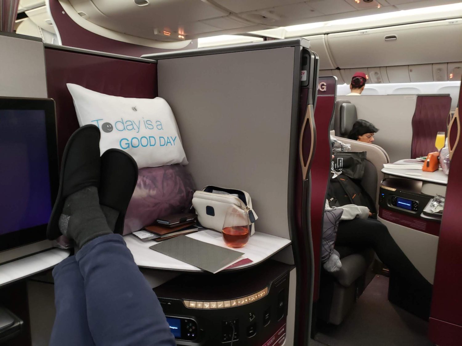 I M Flying To India In Qatar S Business Class Q Suite Travelbinger Com